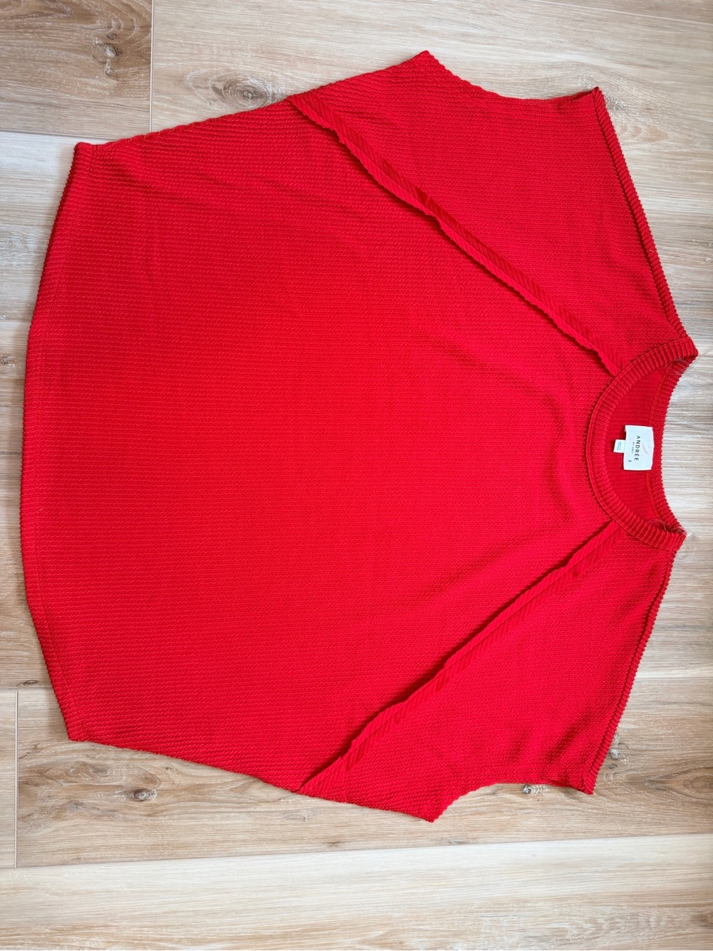 Andree Textured Dolman Sleeve top - size large, red